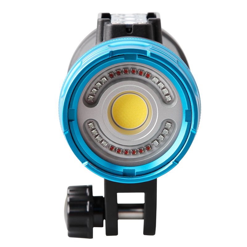 WEEFINE WF082 Smart Focus 5000 - Dive Flashlight 5000 Lumens Underwater review and price